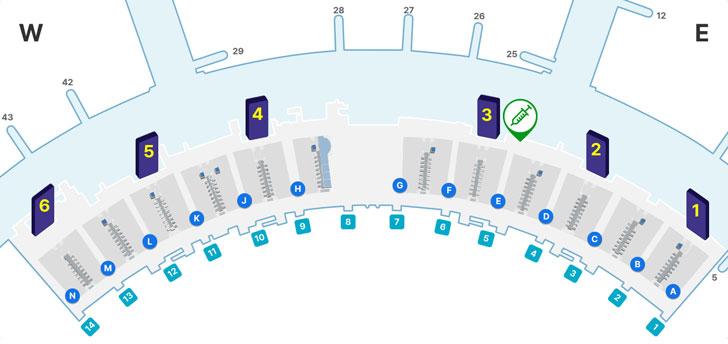 제1 여객터미널의 중앙에 예방접종 및 증명서 교부장소가 위치해 있다.
